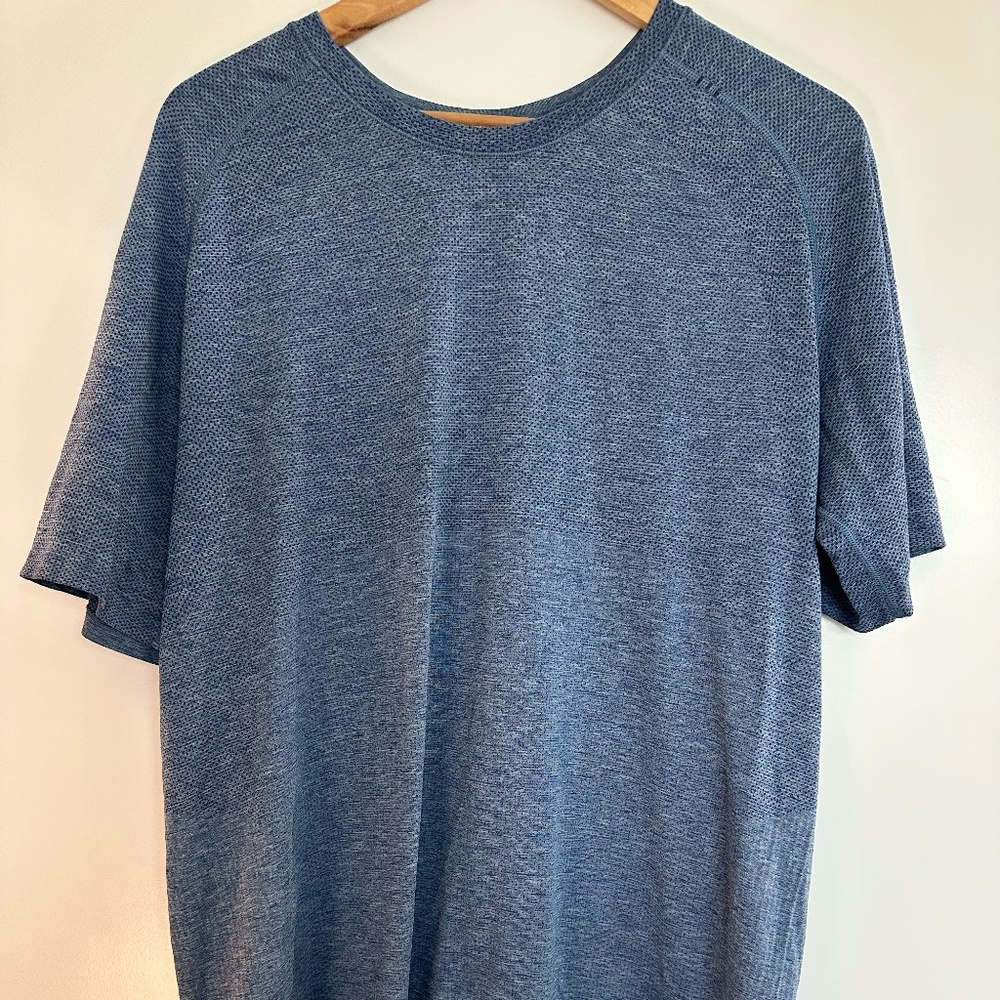 Lululemon Metal Vent Tech